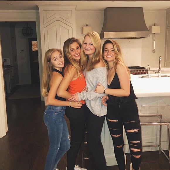 Meet your Posher, Avery - Picture 1 of 1